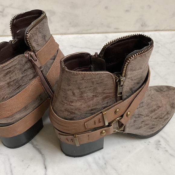 Bronze Marbled Leather Look Unique Booties - Picture 7 of 14